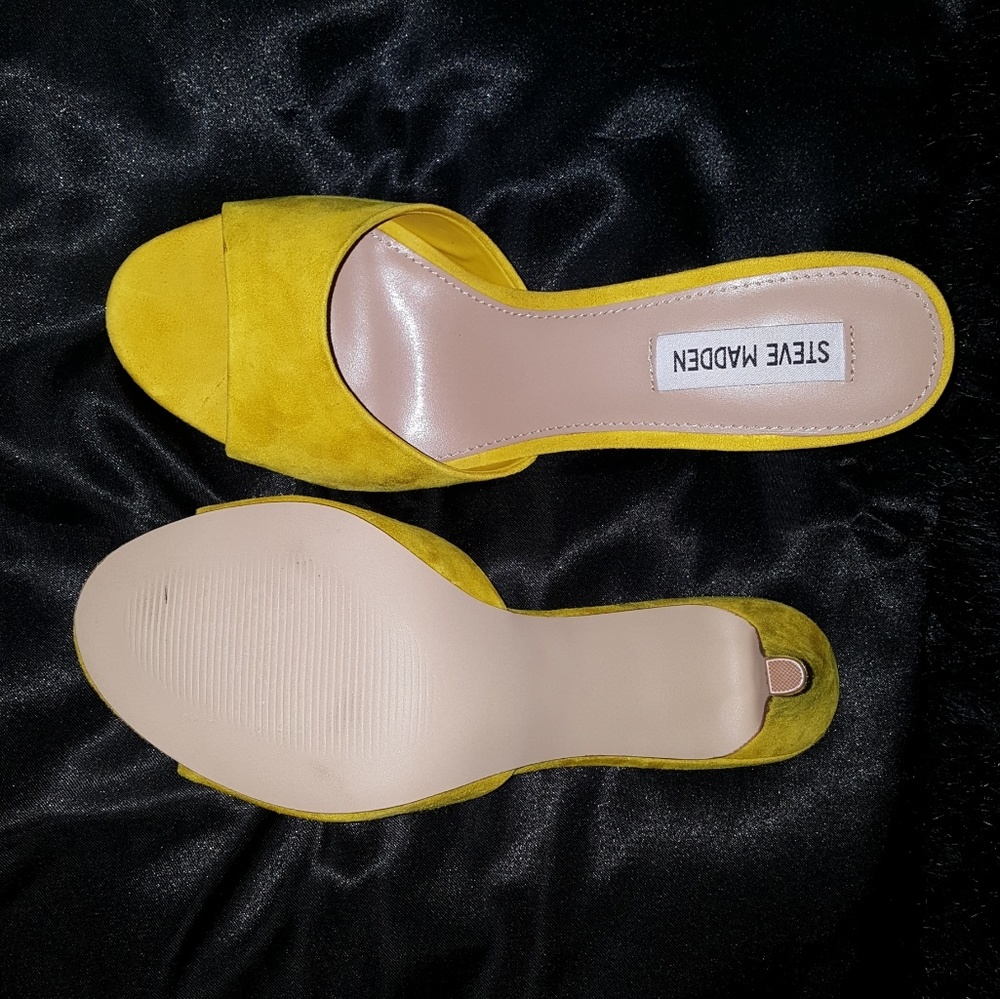 Steve Madden Mustard Heels